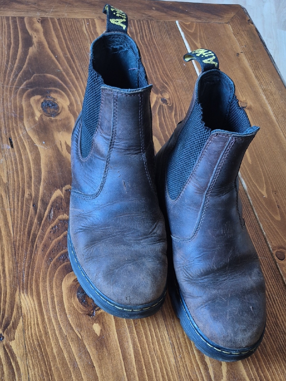 Dr. Martens Embury 2926 Chelsea Boot